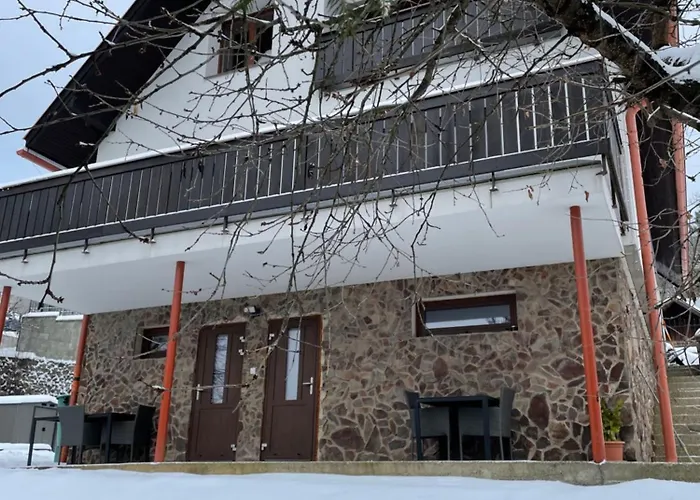 Zámocké Námestie Apartamento *